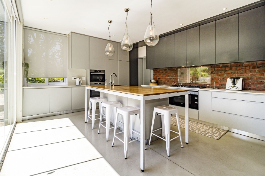 5 Bedroom Property for Sale in Erinvale Golf Estate Western Cape